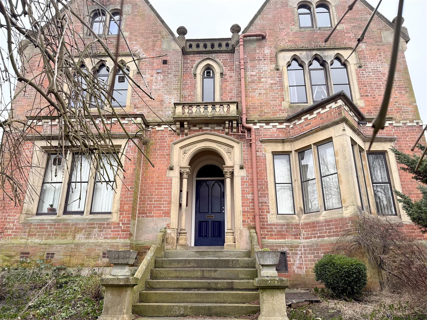 1 bed property in Sheffield Road, Chesterfield